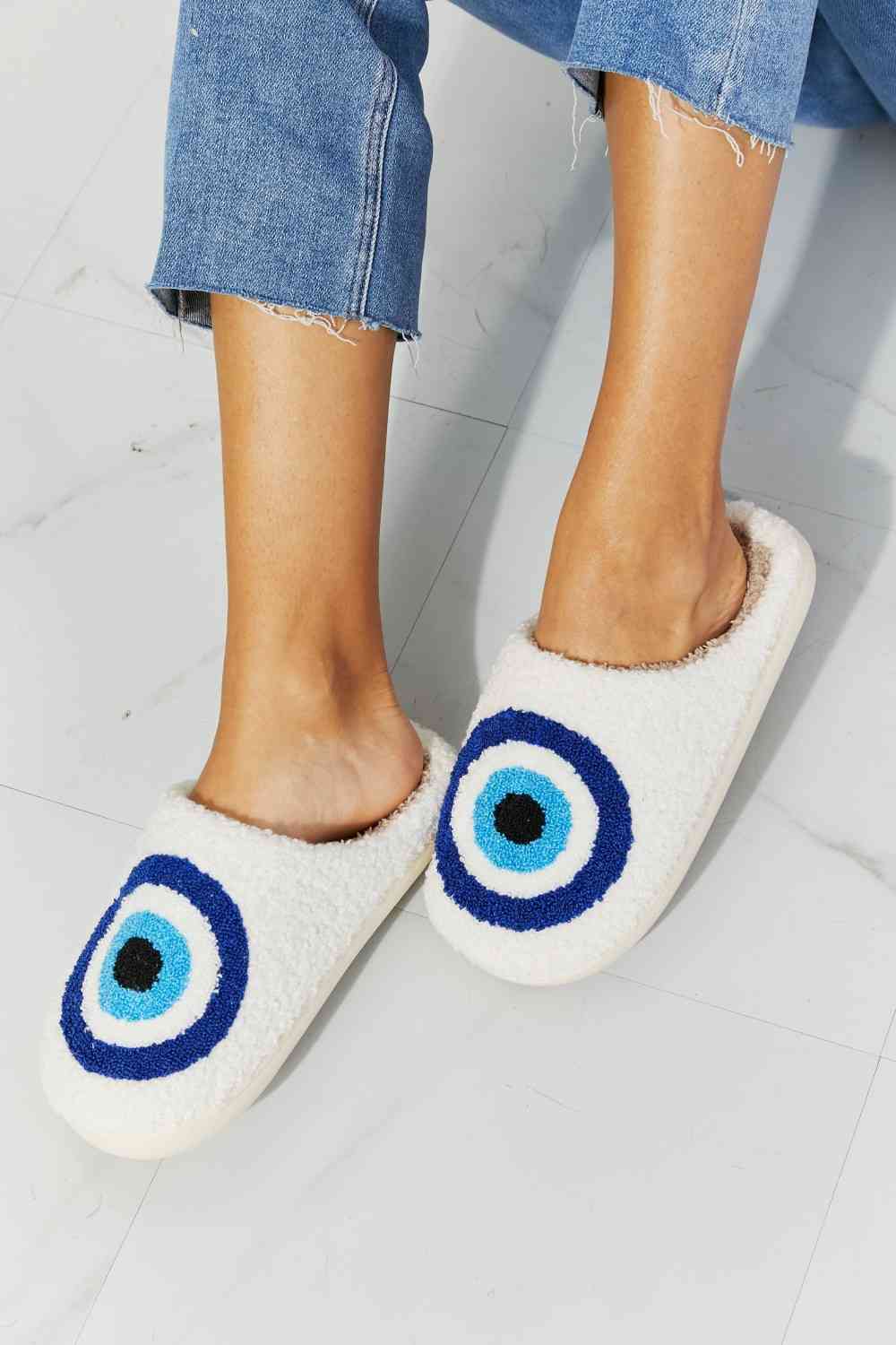 Eye See You Plush Slipper