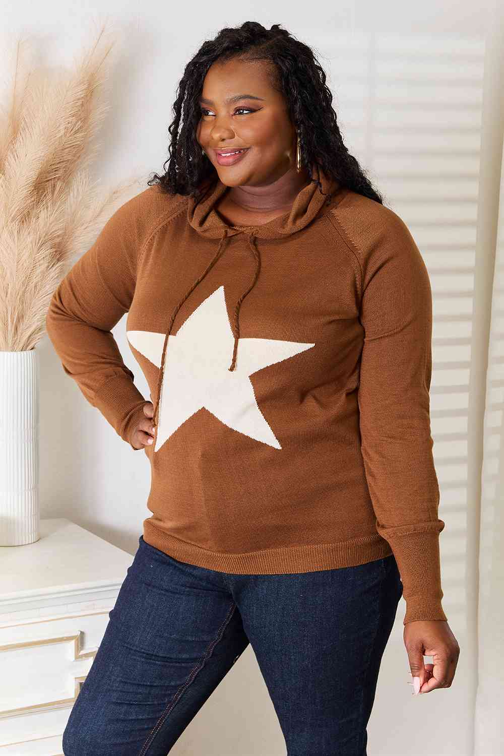 Star Graphic Hooded Sweater