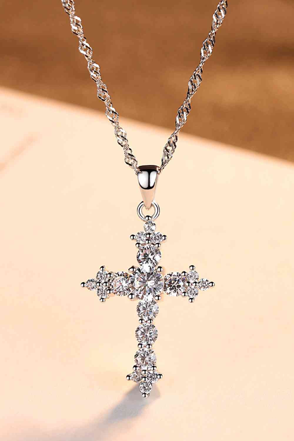 Beautifully Crafted Cross Pendant Necklace