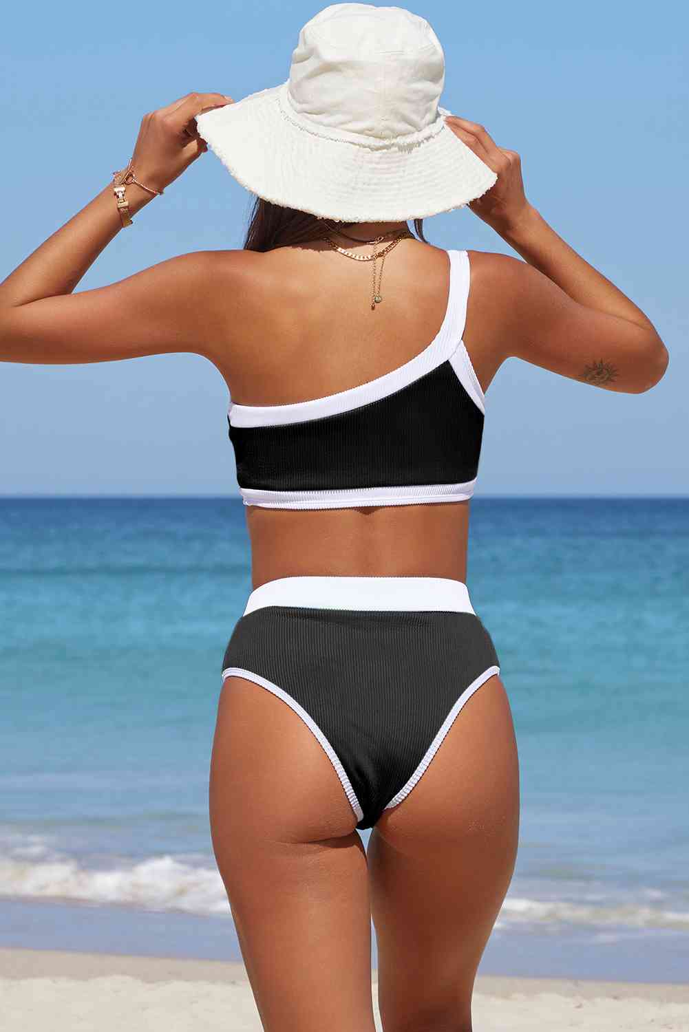 Contrast Trim Ribbed One-Shoulder Bikini Set