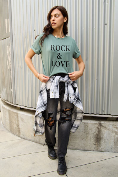 Cute ROCK ＆ LOVE T-Shirt